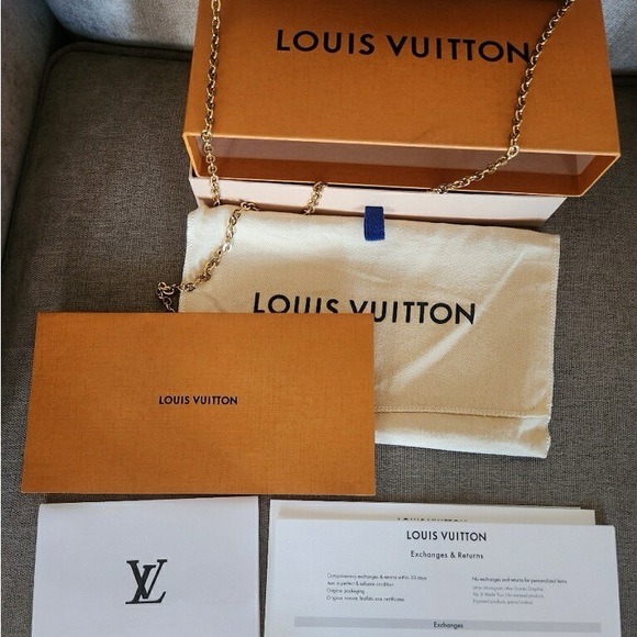 Louis Vuitton authentic crossbody bag - Picture 6 of 9